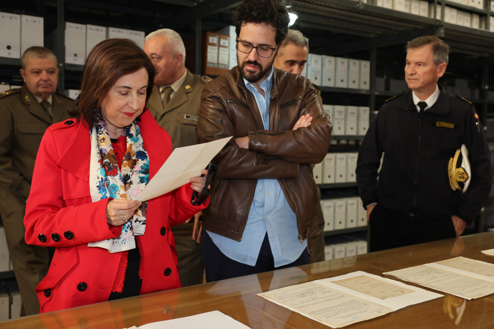 Robles visita el archivo general militar de guadalajara foto iaki gmezmde 53599440741 o