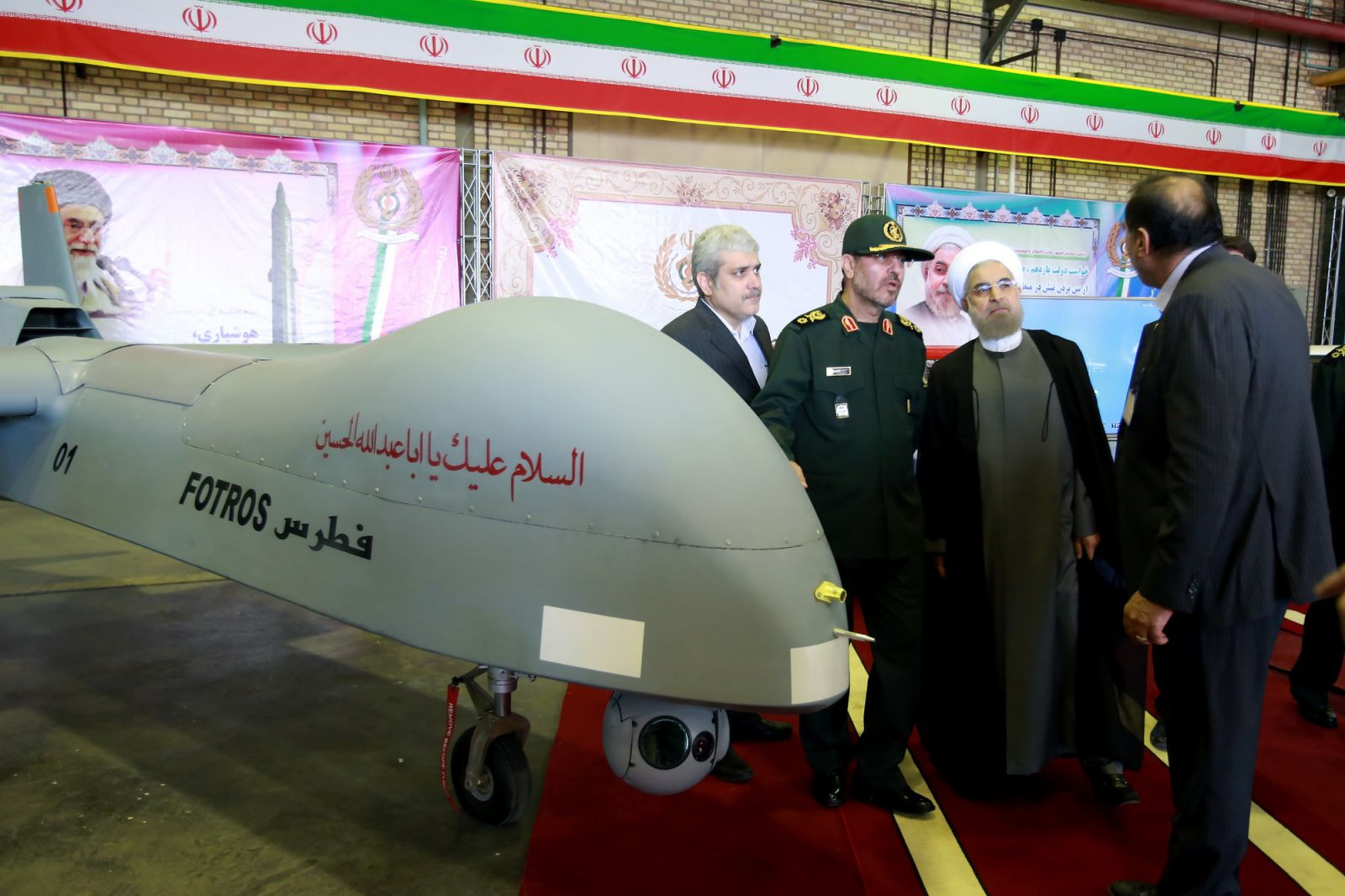 Iran presenta su dron diseñado a partir del 'Sentinel' que capturó a EEUU