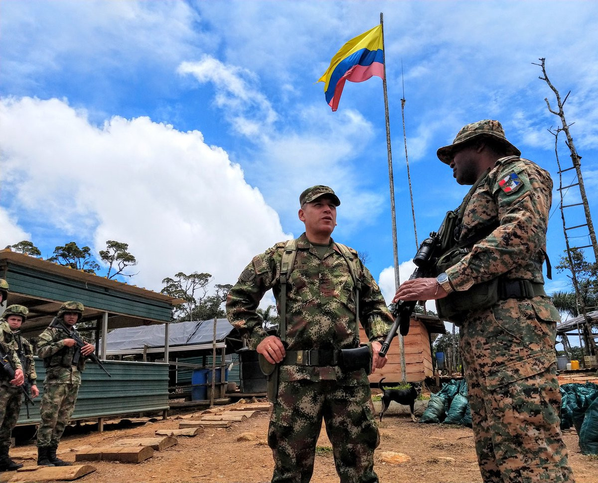 Colombia analiza construir una base militar en su frontera con Panamá