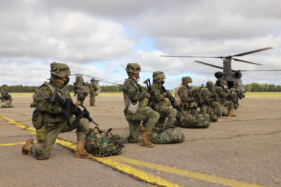 Militares listos para el embarque. Foto Ejército de Tierra