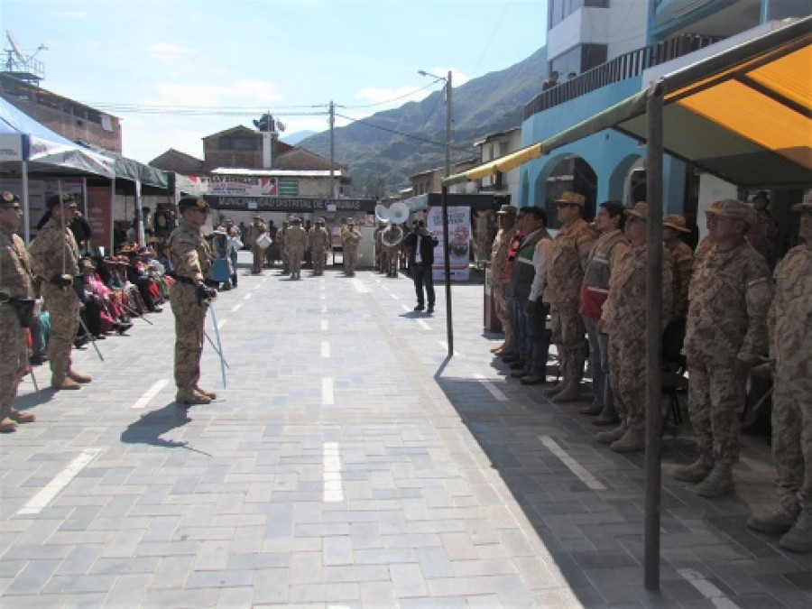 El general Torrico en inspección del COTE a la III División del Ejército en mayo pasado. Foto: Ejército del Perú.