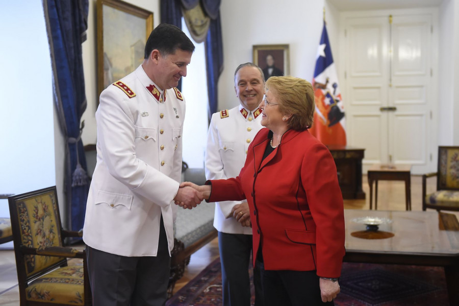 El general Martínez asumirá el mando del Ejército el 9 de marzo de 2018. Foto: Presidencia de Chile.