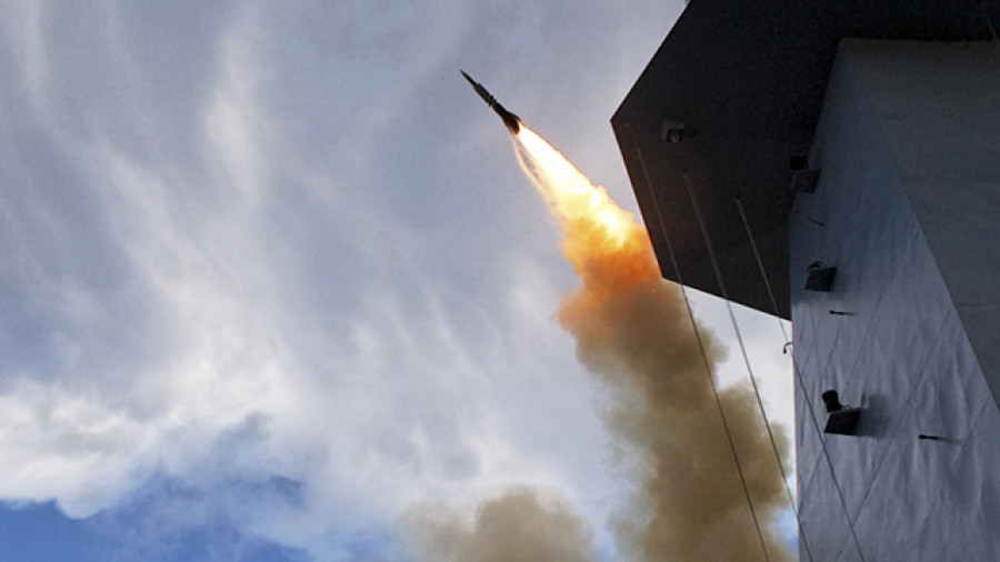 Lanzamiento desde una plataforma naval de un misil de Eurosam. Foto: MBDA