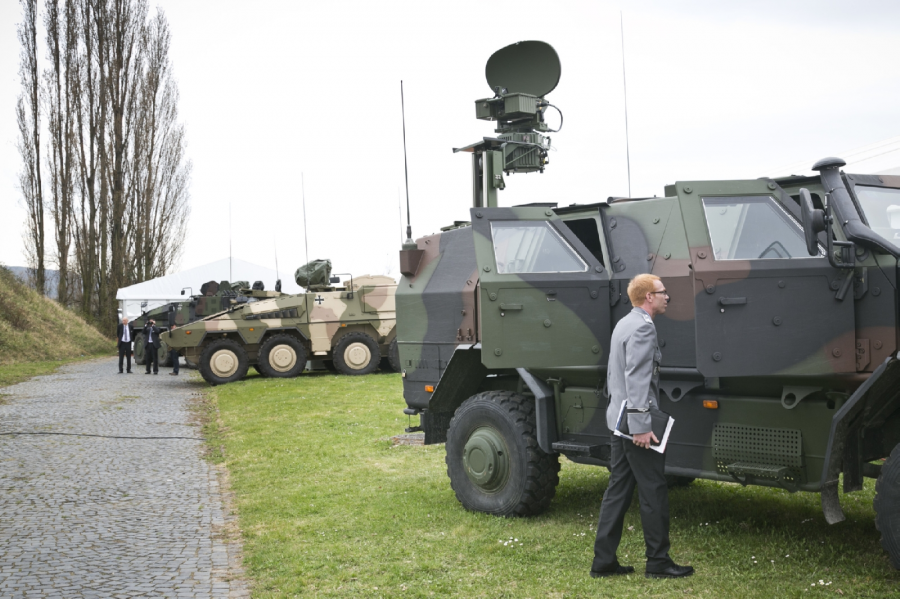 Radar Thales Ground Observer 80 montado sobre vehículo. Foto: Thales Group.