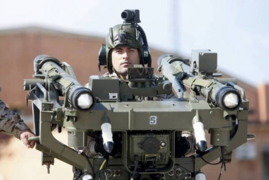 Operador del Atlas con misiles de entrenamiento Mistral. Foto: Ejército del Aire