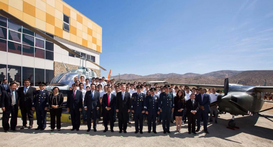 Ceremonia de entrega de las aeronaves a la UABC. Imagen Gobierno del Estado