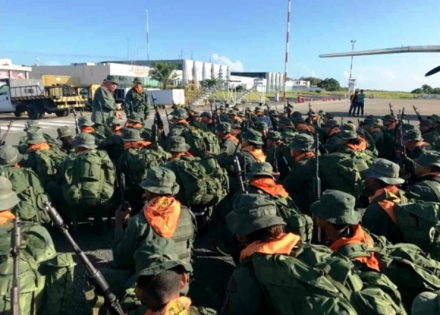 Tropas del 332 Batallón Caribe a punto de ser trasladadas por vía aérea a la frontera occidental. Foto: Comando Estratégico Operacional.