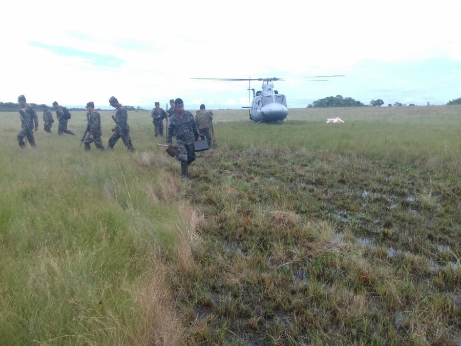 Operaciones de destrucción en una pista ilegal en Gracias a Dios, Honduras. Foto: Secretaría de Defensa de Honduras.