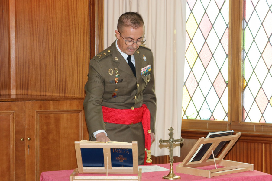 El general Vivas jura el cargo como jefe de Apoyos del Mops. Foto: Emad