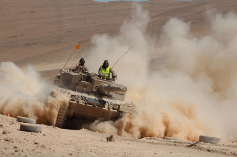 La primera Competencia de Tripulaciones de Tanques Leopard 2A4 CHL se efectuó en 2016. Foto: Ejército de Chile