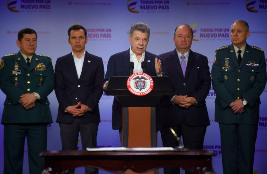 El presidente Juan Manuel Santos anunciando la nueva Ley de Servicio Militar. Foto Ministerio de Defensa Nacional.
