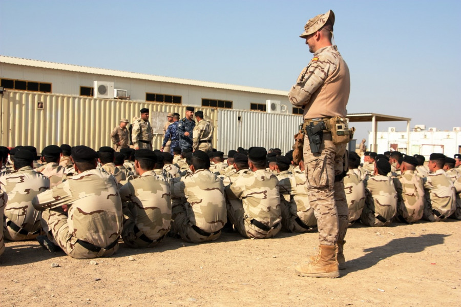 Militares iraquíes reciben formación en Besmayah. Foto: Emad