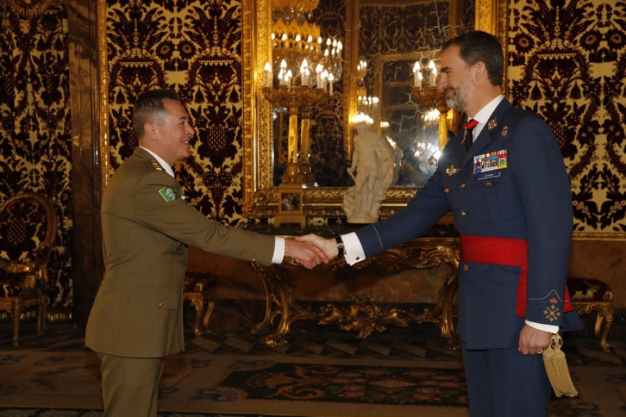El general Castro en una recepción en el Palacio Real. Foto: Casa Real