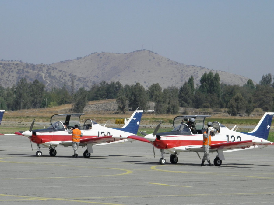 Aviones de instrucción Enaer T-35 Pillán en la base aérea El Bosque de Santiago. Foto: Nicolás García INFODEFENSA.COM