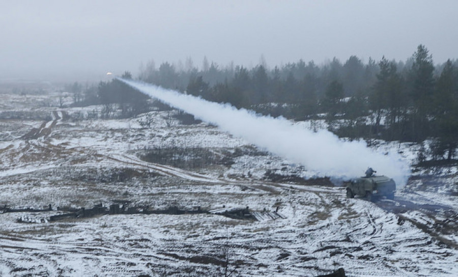 Lanzamiento del misil Spike en Letonia. Foto: Ministerio de Defensa