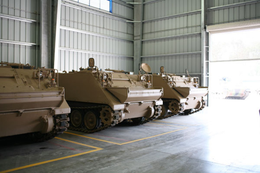 Carros M113 del Ejército de Chile en Centro de Mantenimiento Industrial de Famae. Foto: Famae