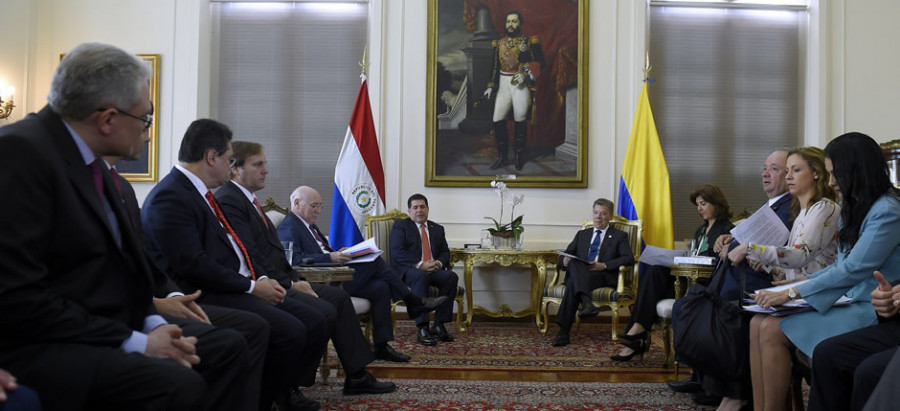 Delegaciones de ambos países reunidas. Foto: Ministerio de la Defensa de Colombia