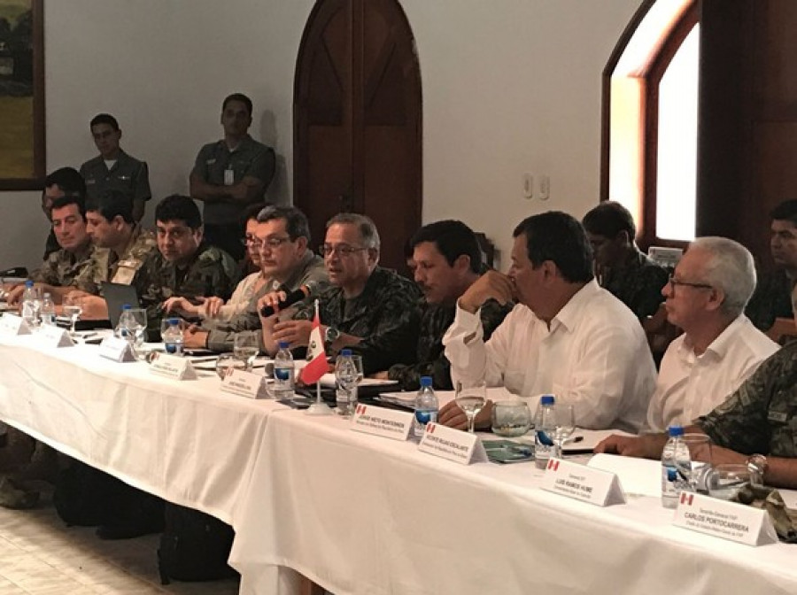 Delegación peruana en la reunión de trabajo de Tabatinga. Foto: Marina de Guerra del Perú