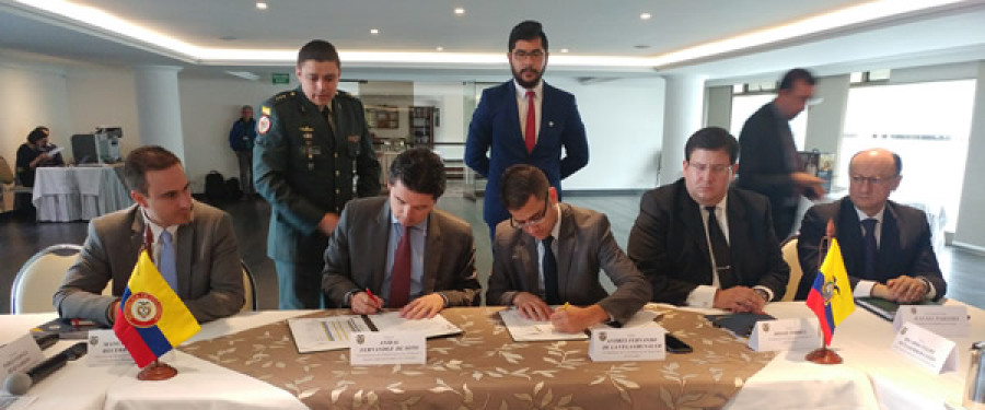 Viceministros de Colombia y Ecuador. Foto: Ministerio de Defensa.