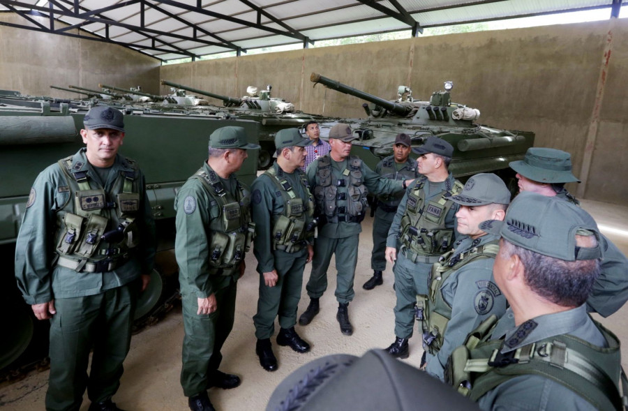 Venezuela Ejercito BMP 3M MAY16 AVN