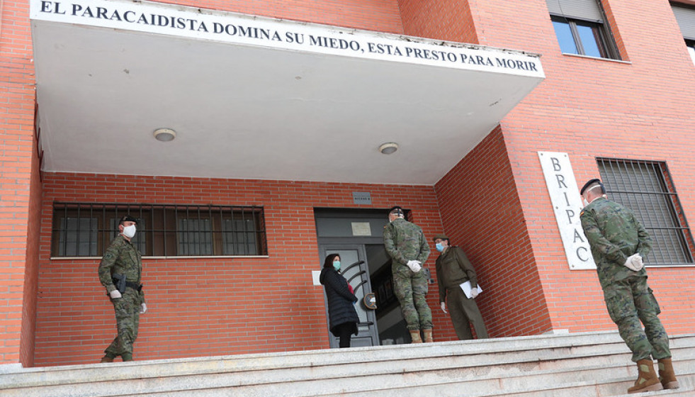 Visita de Robles a la Brigada Paracaidista. Foto: Ministerio de Defensa