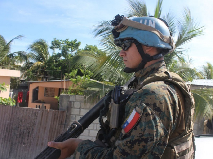 Soldado del Ejército de Chile en la Misión de Estabilización de las Naciones Unidas en Haití. Foto: Ejército de Chile