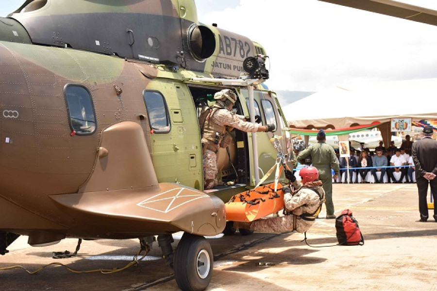 Bolivia FzaAerea AS332 C1e 05FEB16 ABI