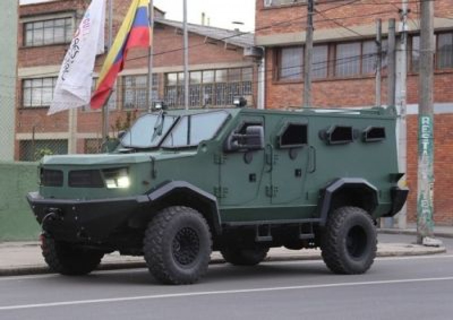 140707 colombia blindado vehiculo hunter armor international 574x406