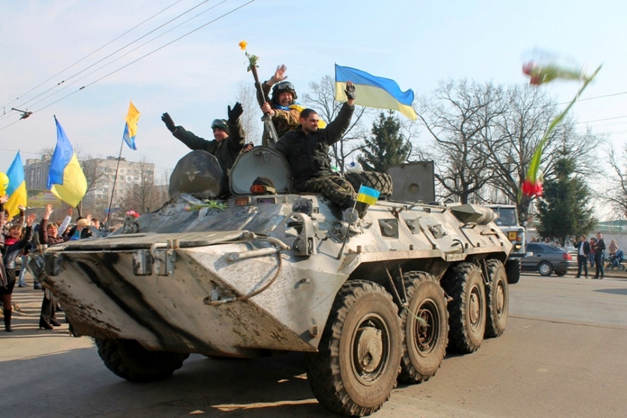 150318 blindado ministerio defensa ucrania