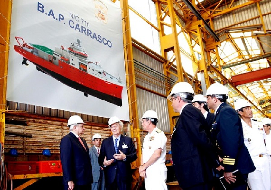 Peru BAPCarrasco inspeccion Vigo jul2015 MarinaGuerraPeru