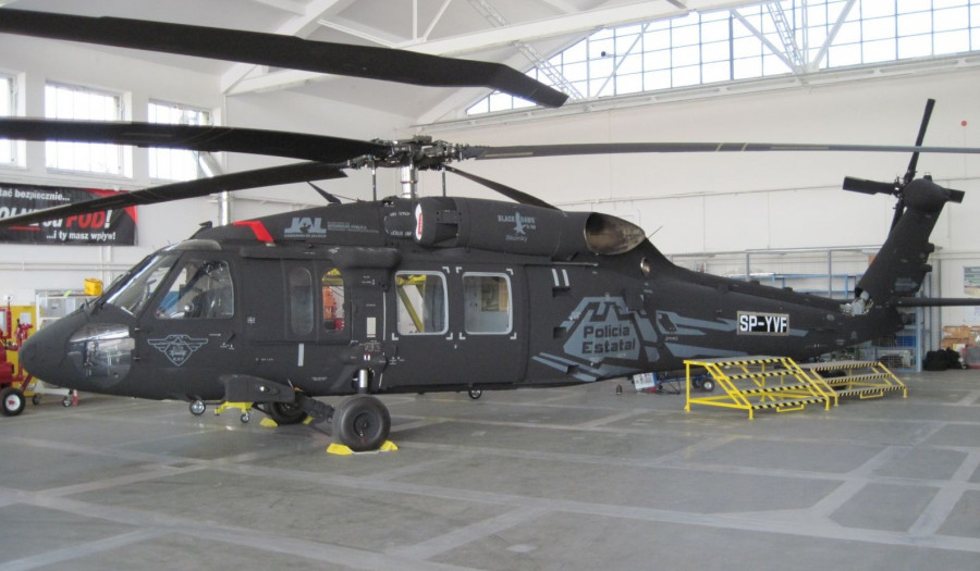 Blackhawk Sikorsky 1588x928