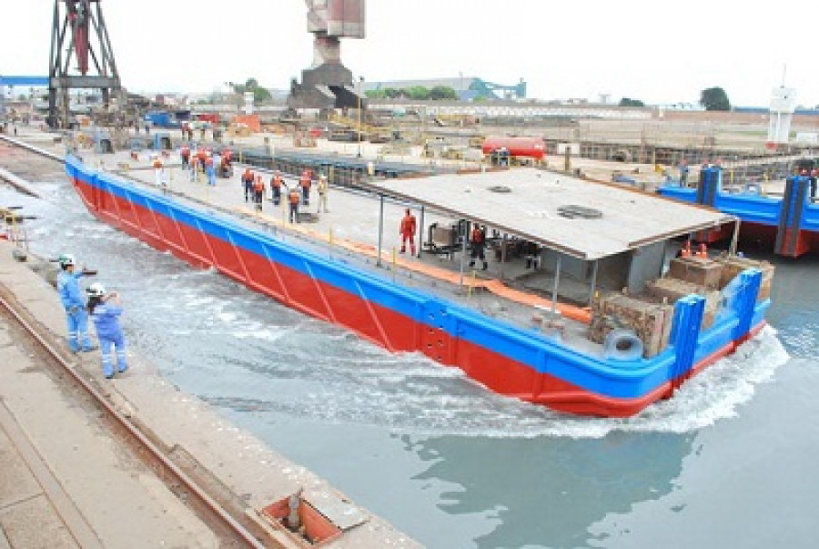 Barcaza Combustible ACP SIMA