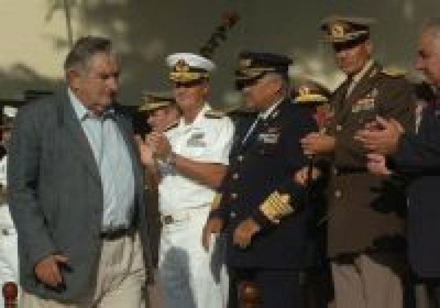 Mujica.militares