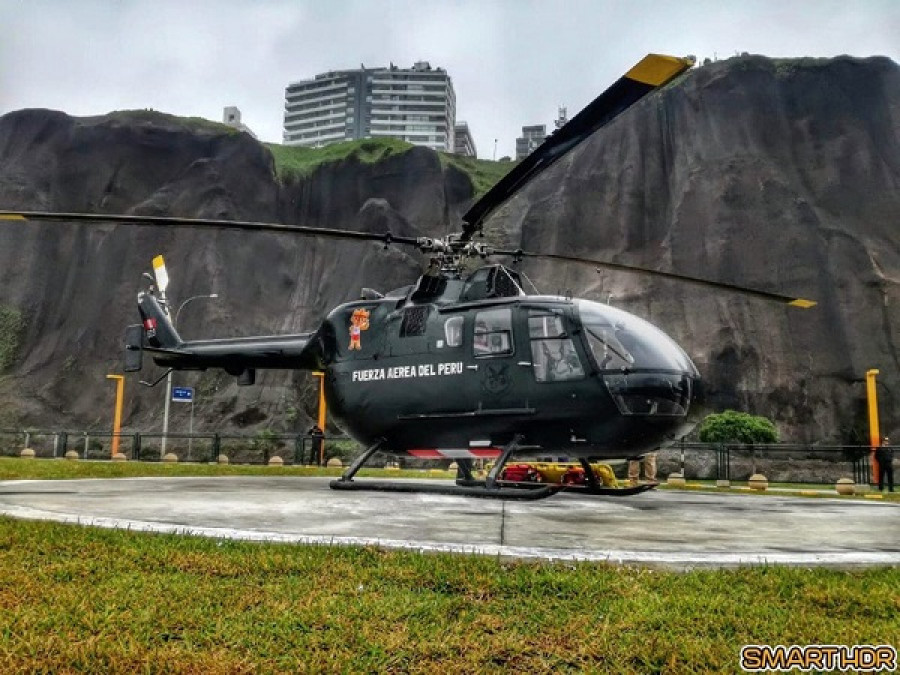 Helicóptero BO-105LS Bolkow de la Fuerza Aérea del Perú en la Costa Verde, Lima. Foto: Municipalidad Distrital de Miraflores