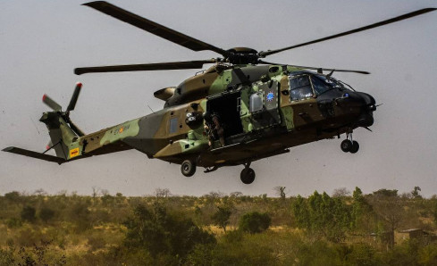 Helicoptero nh90 desplegado en mali