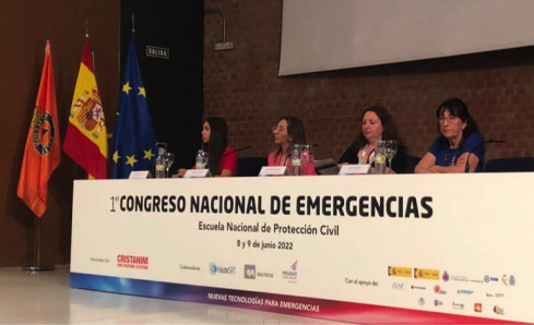 De izquierda a derecha Garcia Boyero Burgos y Gonzalez en el congreso nacional de emergencias