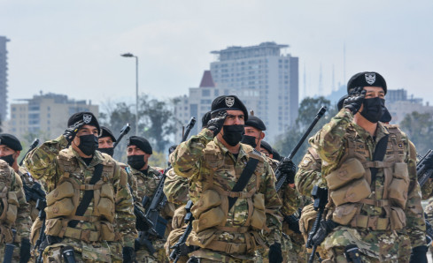 Efectivos de la BOE Lautaro con la tenida Multicam en la Gran Parada Militar 2021 Foto Ejército de Chile