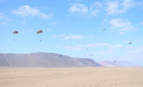 Certificación de Paracaidistas año 2022 en la VI División Foto Ejército de Chile