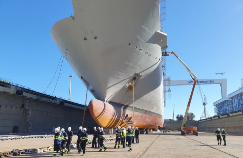 Lhd juan carlos en el dique seco