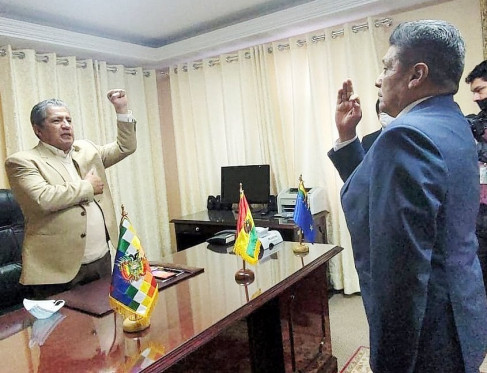 Bolivia Defensa VMinistro MDB
