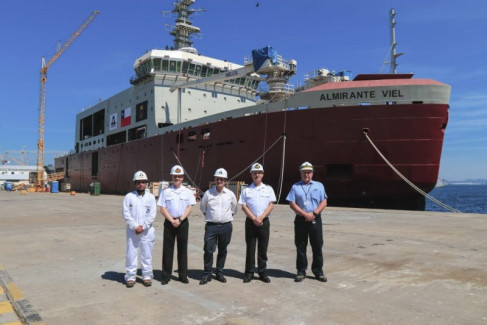 Visita del gobernador regional del Biobío a Asmar Talcahuano Foto Armada de Chile