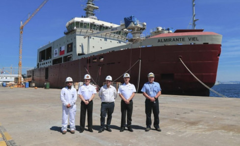 Visita del gobernador regional del Biobío a Asmar Talcahuano Foto Armada de Chile