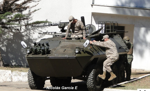 Carro Mowag Famae 6x6 portamortero del Regimiento de Infanteria Buin del Ejercito de Chile en Valparaiso Foto Nicolas Garcia E
