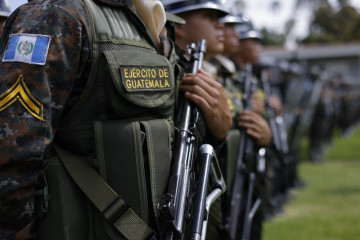 Guatemala despliega 2.000 militares en frontera con México