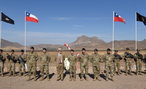 Aniversario de la Escuela de Paracadistas y Fuerzas Especiales Firma Ejército de Chile