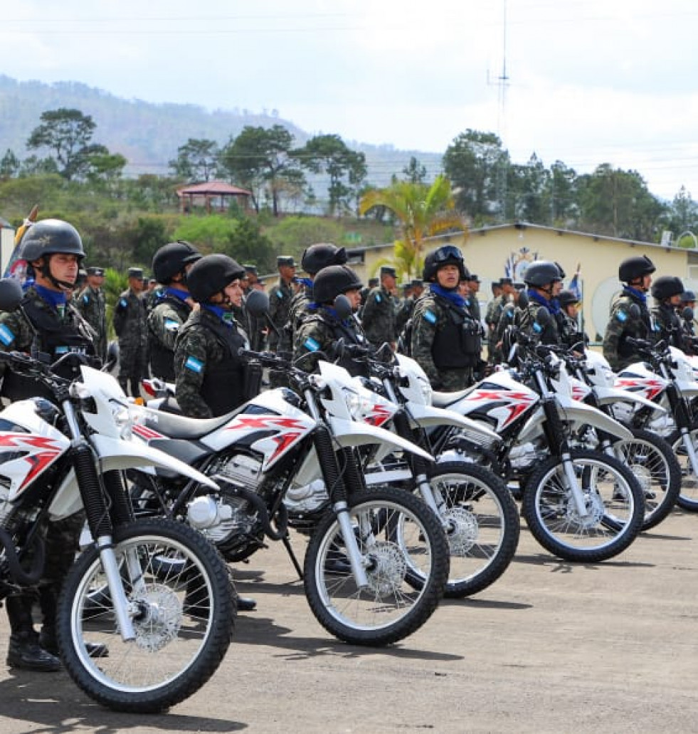 Entregan motocicletas a la Policía Militar de Honduras