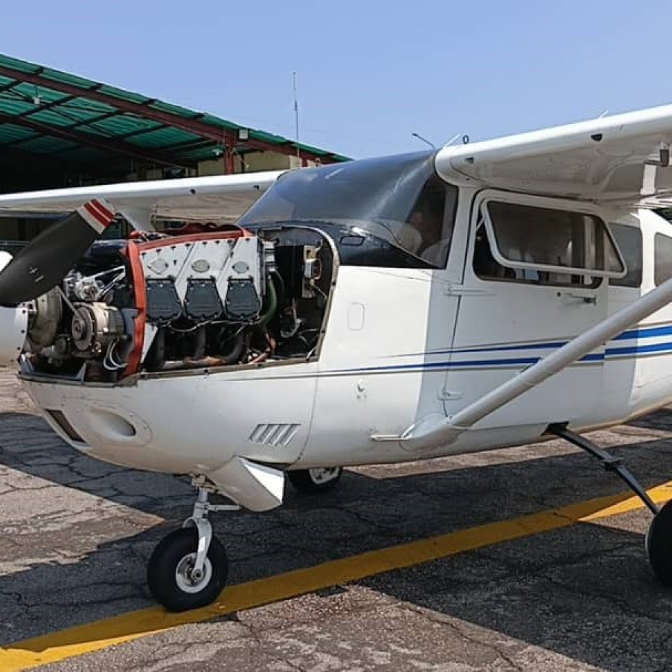 Venezuela AvMilitar Cessna T206H AMV