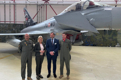Foto institucional de la celebración de las 20.000 horas de los cazas Eurofighter de Austria. Foto. Eurofighter