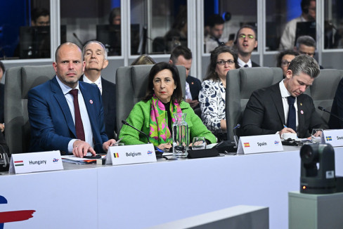Robles en la reunión en Varsovia