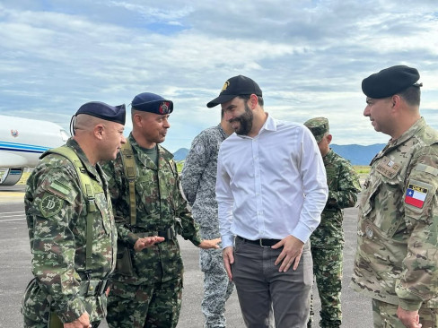 Subsecretario Ricardo Montero en su visita al Fuerte Militar de Tolemaida Firma Subsecretaría de Defensa de Chile